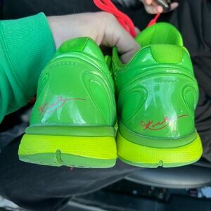 Kobe grinch since 10.5 and reverse grinch size 10